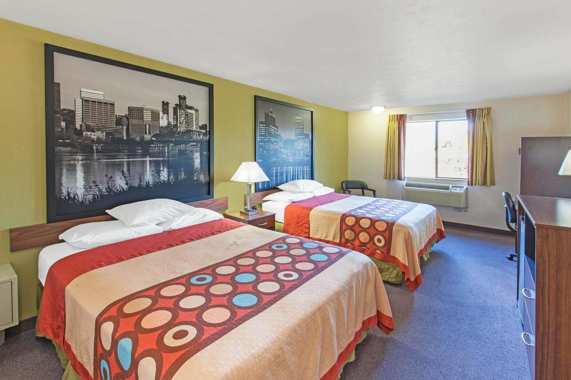 Super 8 By Wyndham Salem Hotell Exteriör bild